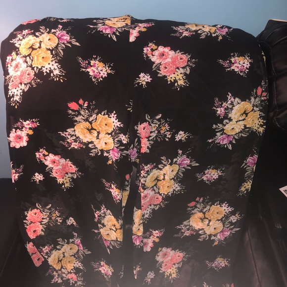 Floral Chiffon Pants - Picture 2 of 4